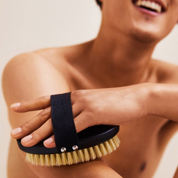 Model Using Dry Body Brush